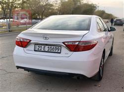 تۆیۆتا کامری